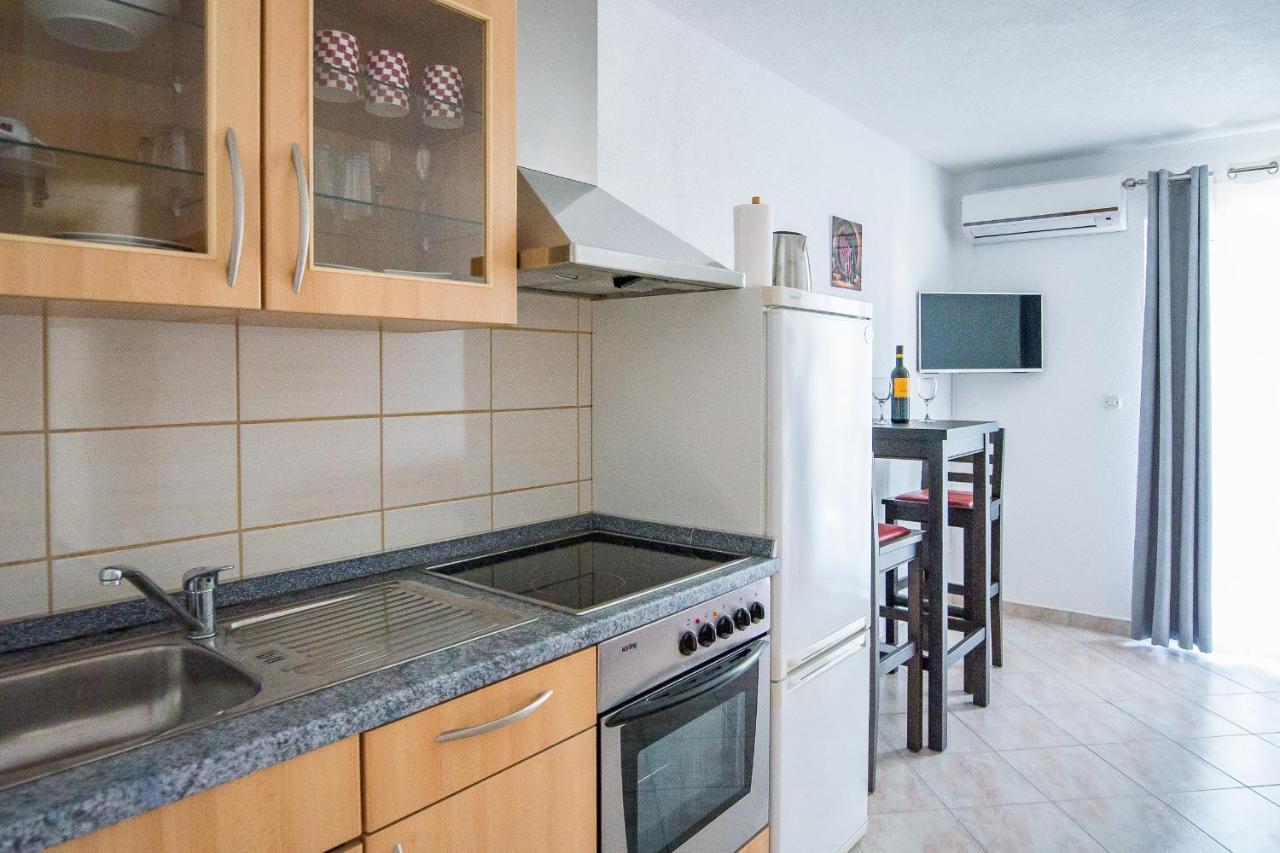 Apartments Ivica & Marica Целина Екстериор снимка