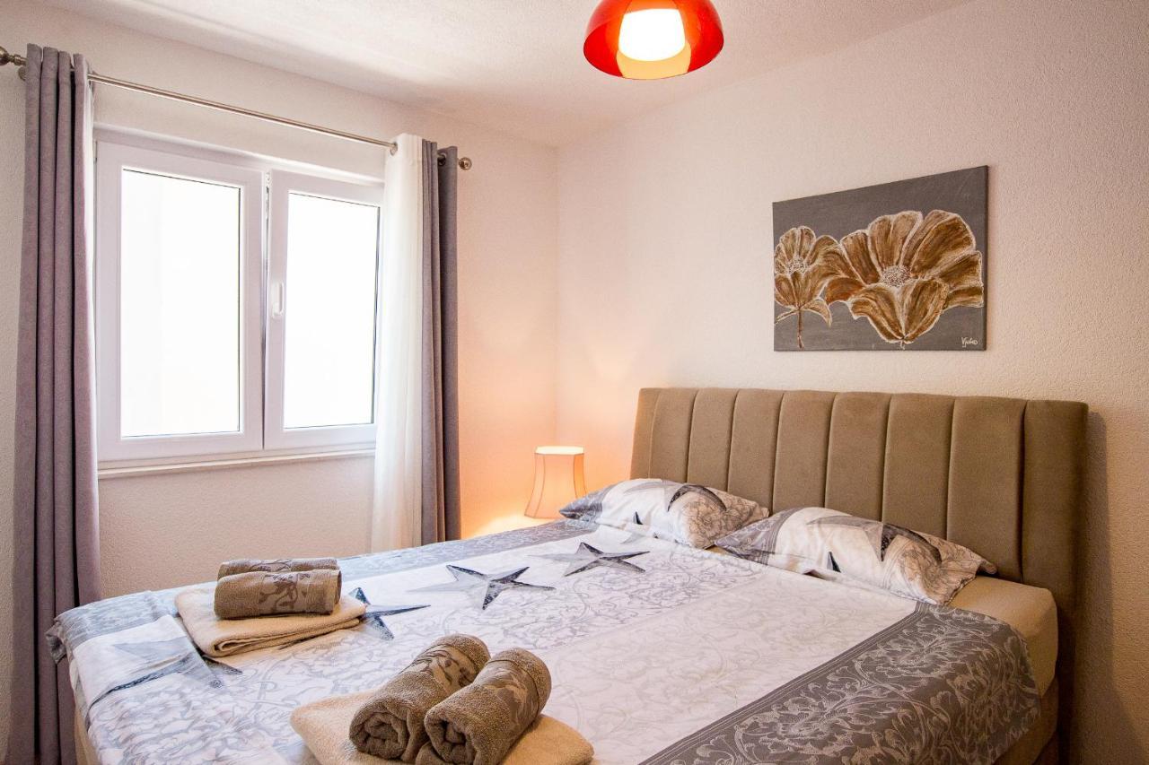 Apartments Ivica & Marica Целина Екстериор снимка