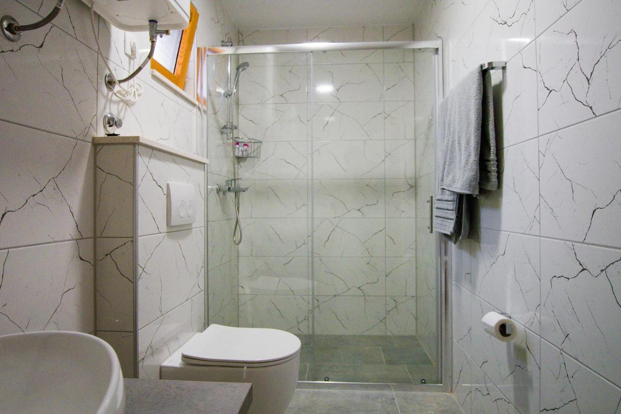 Apartments Ivica & Marica Целина Екстериор снимка